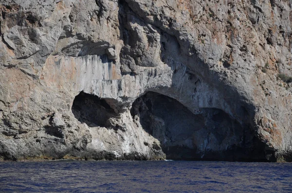 Cueva Costa Menorca —  Fotos de Stock