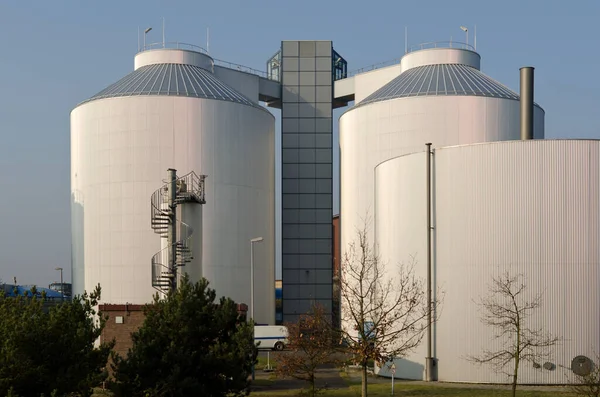 Silos Uma Planta Industrial — Fotografia de Stock