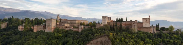 Panorama Pałacu Alhambra Granada Andaluzja Hiszpania — Zdjęcie stockowe