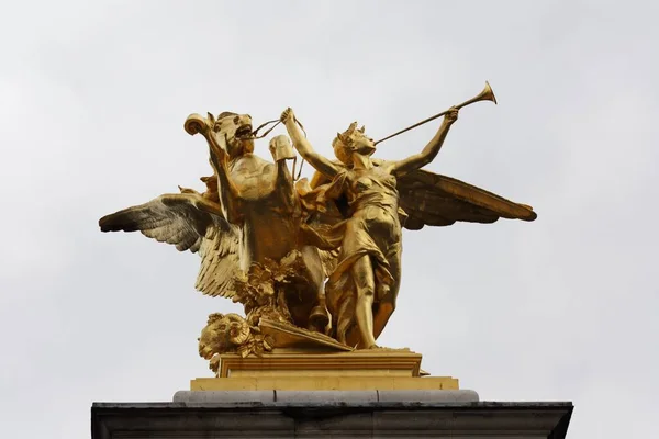 Estatua Pegaso Puente Alexander París — Foto de Stock