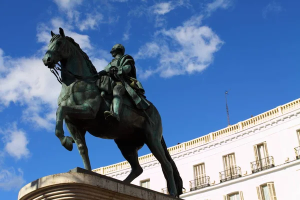 カルロス三世の乗馬像 プエルタ マドリード スペイン — ストック写真