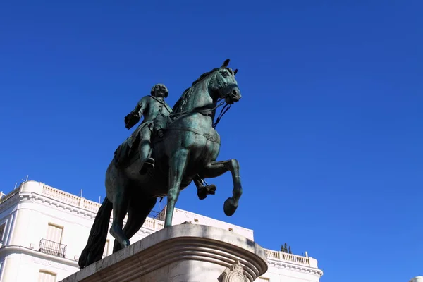 Άγαλμα Ιππασίας Του Carlos Iii Puerta Del Sol Μαδρίτη Ισπανία — Φωτογραφία Αρχείου