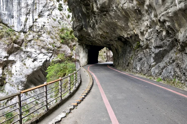 Tunnel Stradale Nel Parco Nazionale Taroko Taiwan — Foto Stock
