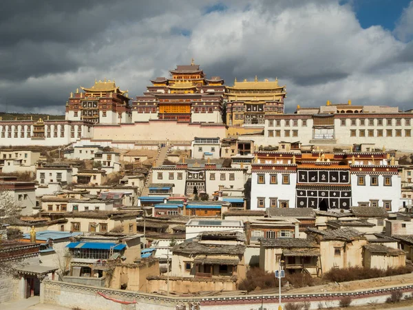 Shangri China Ganden Manastırı Gompa Sumtseling Altstadt Ile — Stok fotoğraf