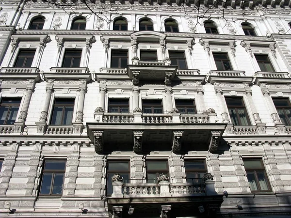 Zabytkowa Fasada Domu Wiedniu — Zdjęcie stockowe