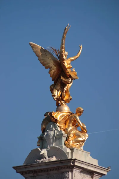 Angyalok Részlet Victoria Emlékműből Londonban — Stock Fotó
