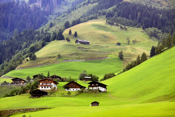 壮观的阿尔卑斯山景观 — 图库照片