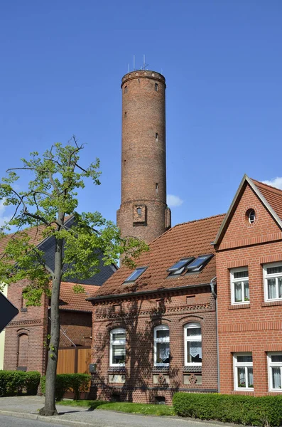 Alter Ziegelschornstein Einem Park — Stockfoto