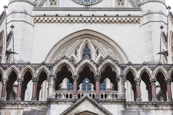 Royal Courts Justice Gothic Style Building Facade London — 스톡 사진