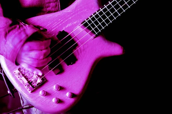 Close Tiro Homem Tocando Guitarra Rosa — Fotografia de Stock