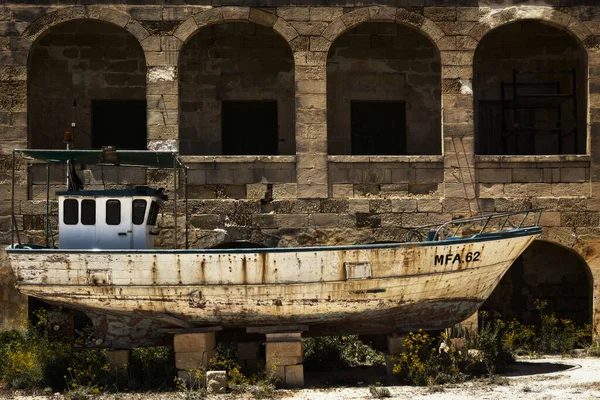 Comino Malta Jun 고기잡는 몰타의 섬에서 때까지 끝없이 기다리는 — 스톡 사진