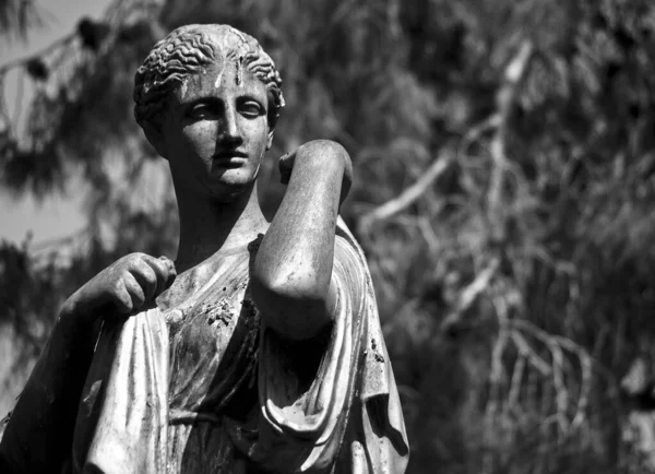 Eine Antike Römische Statue Die Eine Form Der Gottheit Darstellt — Stockfoto