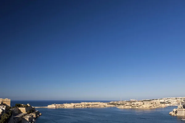 Blauwe Zomerhemel Boven Ingang Van Grand Harbour Malta — Stockfoto