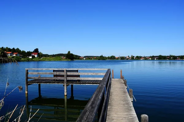 Monastery Lake Foco Seletivo — Fotografia de Stock