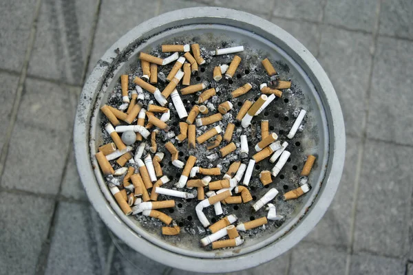 Ein Bild Von Zigarettenstummeln — Stockfoto
