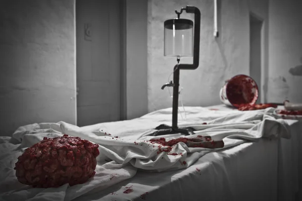 Modern Bir Ceset Hırsızının Laboratuvarında Taze Bir Cesetten Çıkarılan Insan — Stok fotoğraf