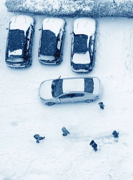 Förhöjd Utsikt Över Snötäckt Gata — Stockfoto