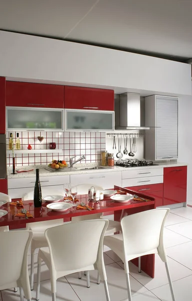 Cocina Roja Moderna Limpia — Foto de Stock