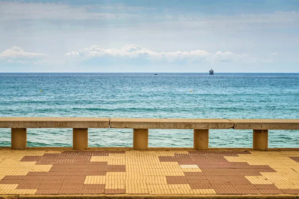 Nave Portacontainer Ancorata All Orizzonte Spagna — Foto Stock