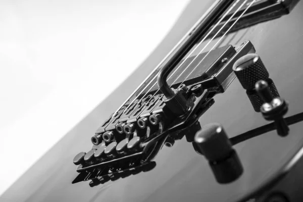 Elektro Gitar Detay Çekimleri Beyaz Arkaplan Üzerine — Stok fotoğraf