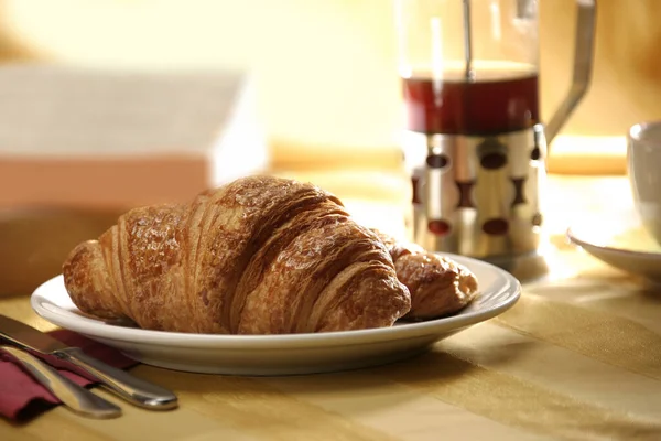 Imagens Perto Croissant Chá — Fotografia de Stock