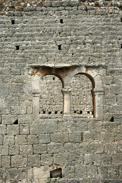 Taş Duvar Pencerenin Yakın Çekim Görüntüsü — Stok fotoğraf