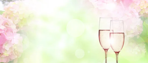 Zartrosa Blüten Hintergrund Sommer Mit Champagner Und Bokeh Für Eine — Stockfoto