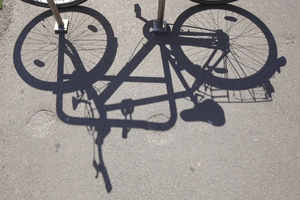 Sombra Bicicleta Stralsund Mecklenburg Vorpommerngermany Europa — Fotografia de Stock