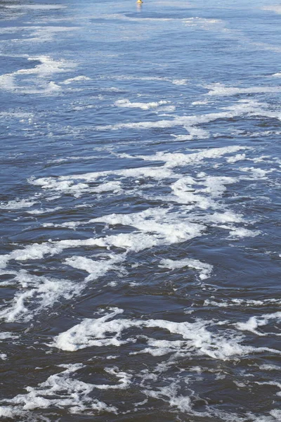 Пенная Вода Реке — стоковое фото