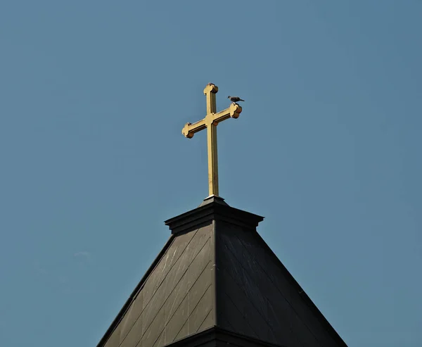 꼭대기에 십자가 — 스톡 사진