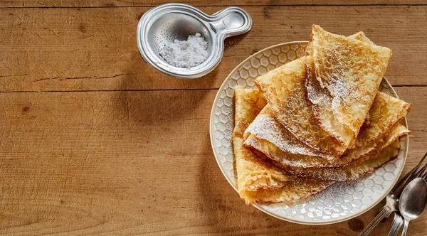 Banner Panorama Plate Golden Fried Pancake Wraps Dusted Castor Sugar — 스톡 사진