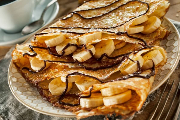 Tasty Fried Batter Crepes Fresh Bananas Drizzled Chocolate Sauce Dusted — Stock Photo, Image