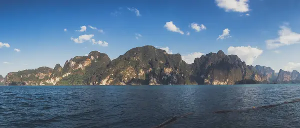 Mountain Landscape Panorama Vid Rajaprabha Dam Surat Thani Thailand — Stockfoto