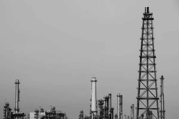 Нефтегазопровод Промышленного Назначения Монохромном Тоне — стоковое фото