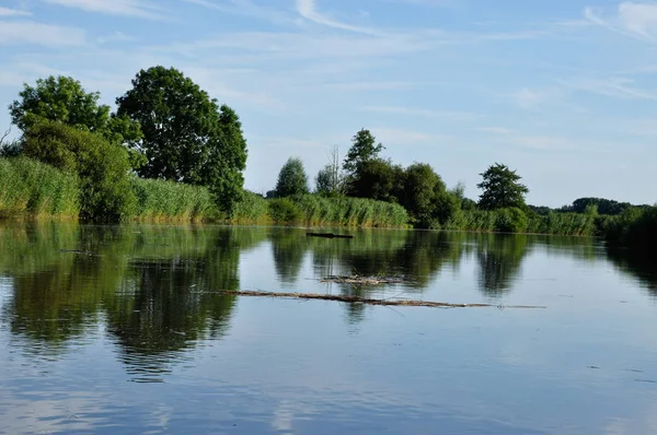 Καλοκαίρι Στον Ποταμό Όστε Εδώ Βρείτε Ανάπαυση Ηρεμία Και Ησυχία — Φωτογραφία Αρχείου