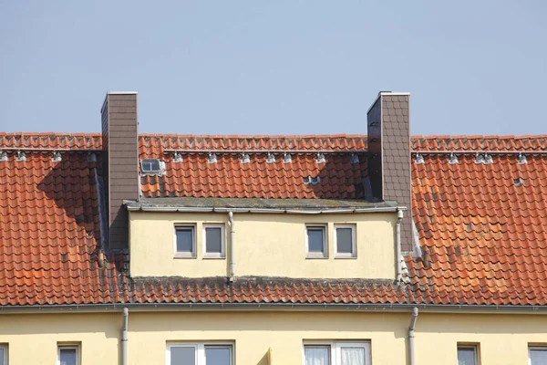 Çatılar Pencereler Bacalar — Stok fotoğraf