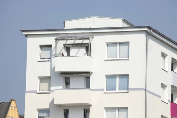 Block Lägenheter Stad Bakgrund — Stockfoto