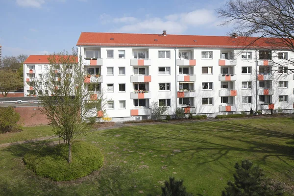 Blick Auf Wohnblock Hintergrund Der Stadt — Stockfoto