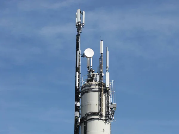 Mast För Mobiltelefoni — Stockfoto