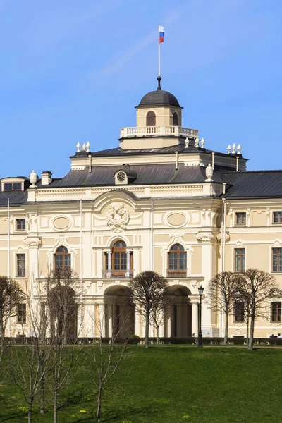 Палац Костянтина Санкт Петербурзі Росії — стокове фото
