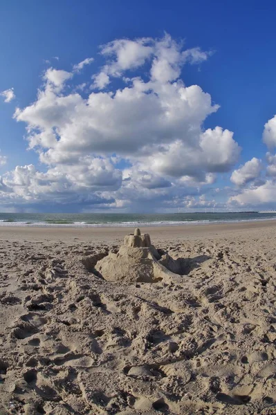 Noordzee Het Zandstrand Ruig Heftig Weer Een Wolk Aan Horizon — Stockfoto