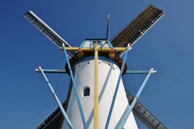 Windmill De oude Molen (1727), Colijnsplaat, North Beveland, Zeeland, The Netherlands clipart