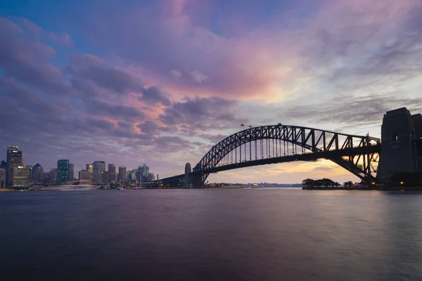 Сиднейский Cbd Мост Харбур Закате Прекрасным Небом — стоковое фото