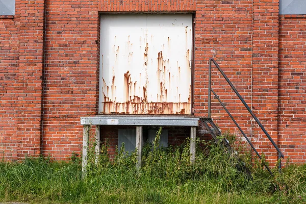 旧倉庫の入口 — ストック写真