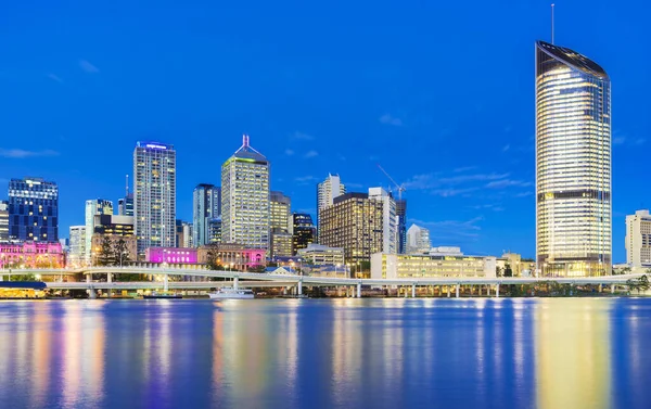 Zicht Wolkenkrabbers Brisbane Bij Schemering — Stockfoto