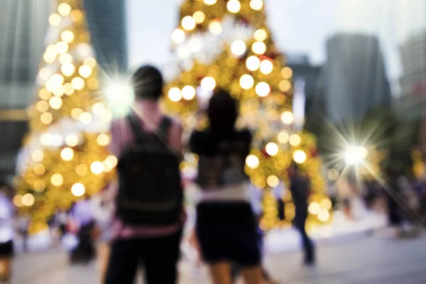 Fogalmi Disszidált Karácsonyi Dekoráció Tömeg Emberek Város Utcáin Éjszaka — Stock Fotó