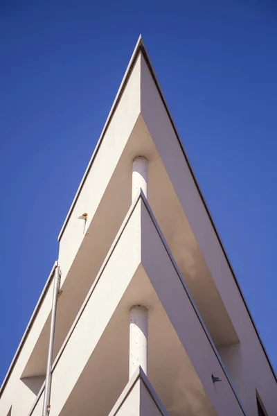 Современное Здание Виде Треугольника Центре Ханау — стоковое фото