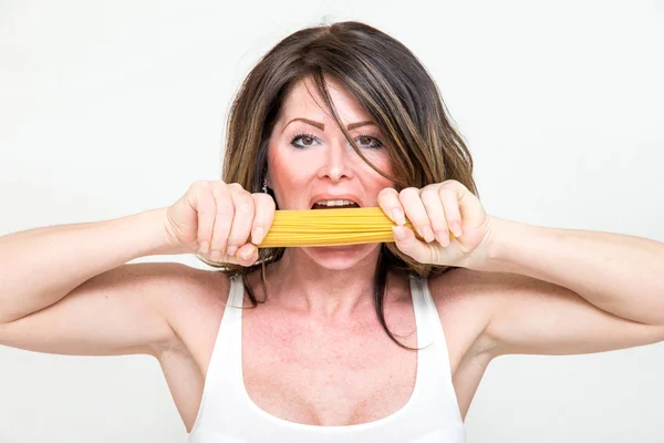 Portrait Femme Avec Spaghettis — Photo