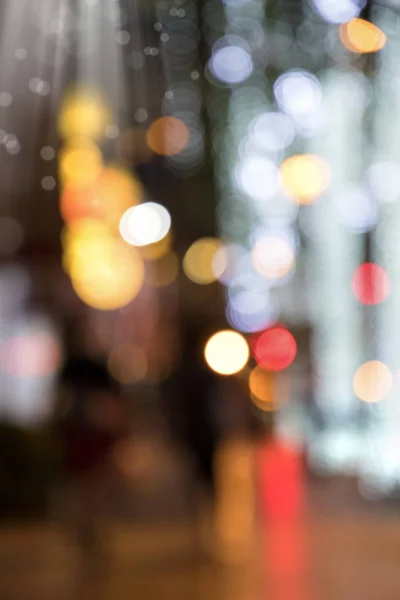 Концептуальне Абстрактне Фонове Зображення Відкинутого Різдвяного Прикраси Міській Вулиці Вночі — стокове фото