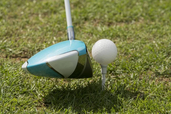 Golfe Esporte Clube Bola Que Jogadores Usam Vários Clubes Para — Fotografia de Stock